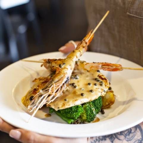 CHICKEN SKEWERED KING PRAWNS